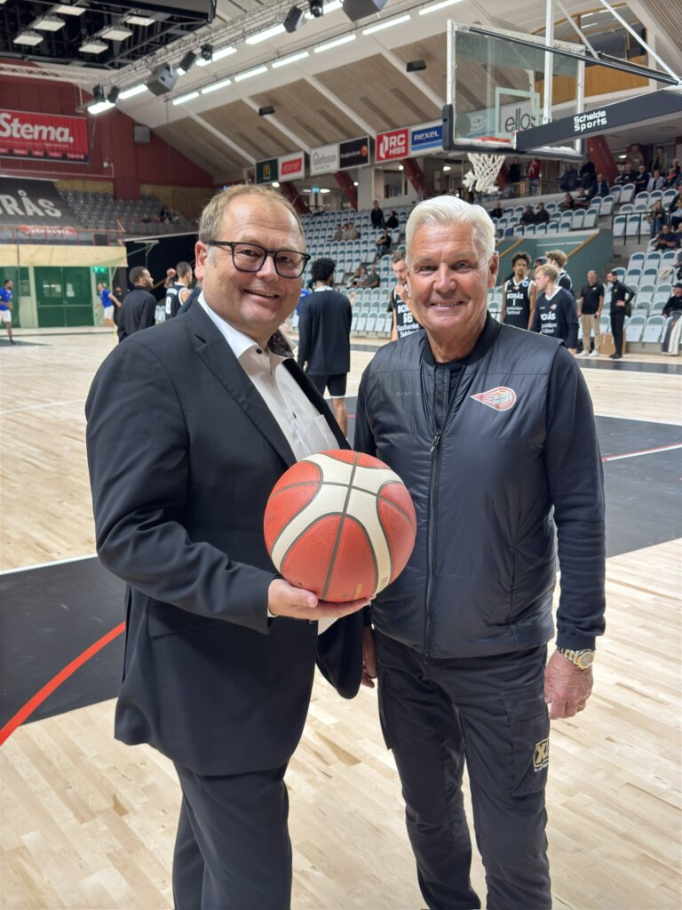 Cavini i samarbete med Borås Basket